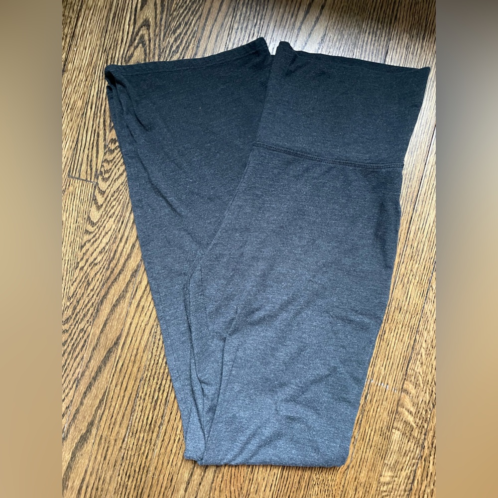 Women’s Charcoal Gray Yoga Pants